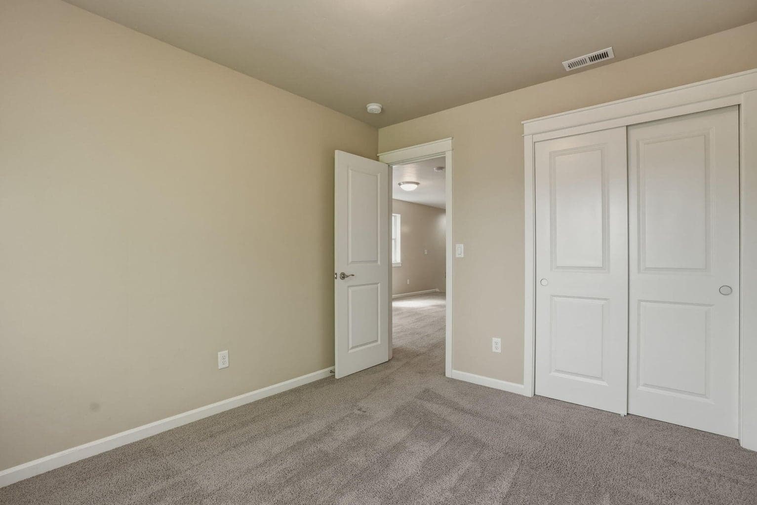 Photo of 20840 Gateway Drive 15 of 37