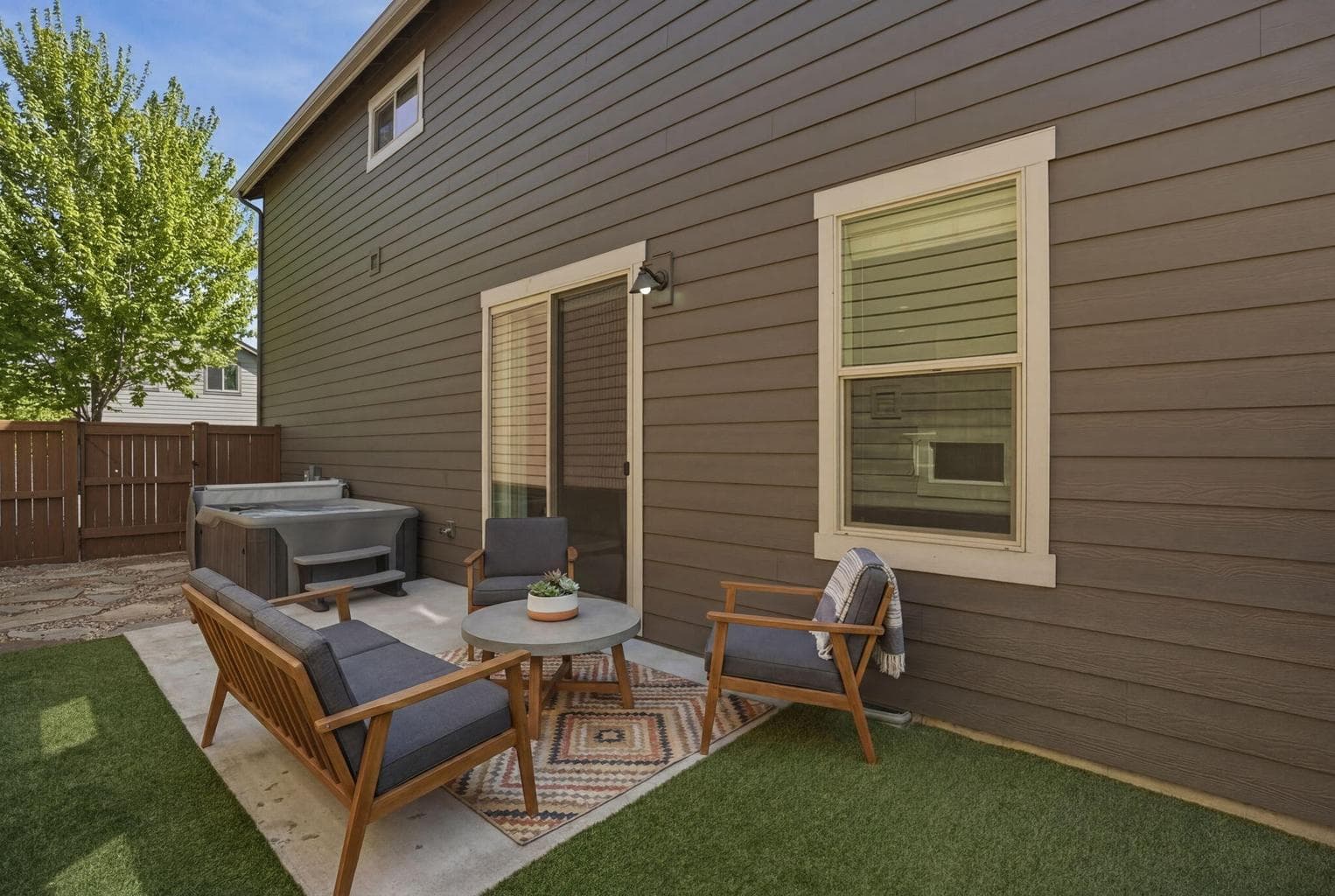 Photo of 20840 Gateway Drive 20 of 37
