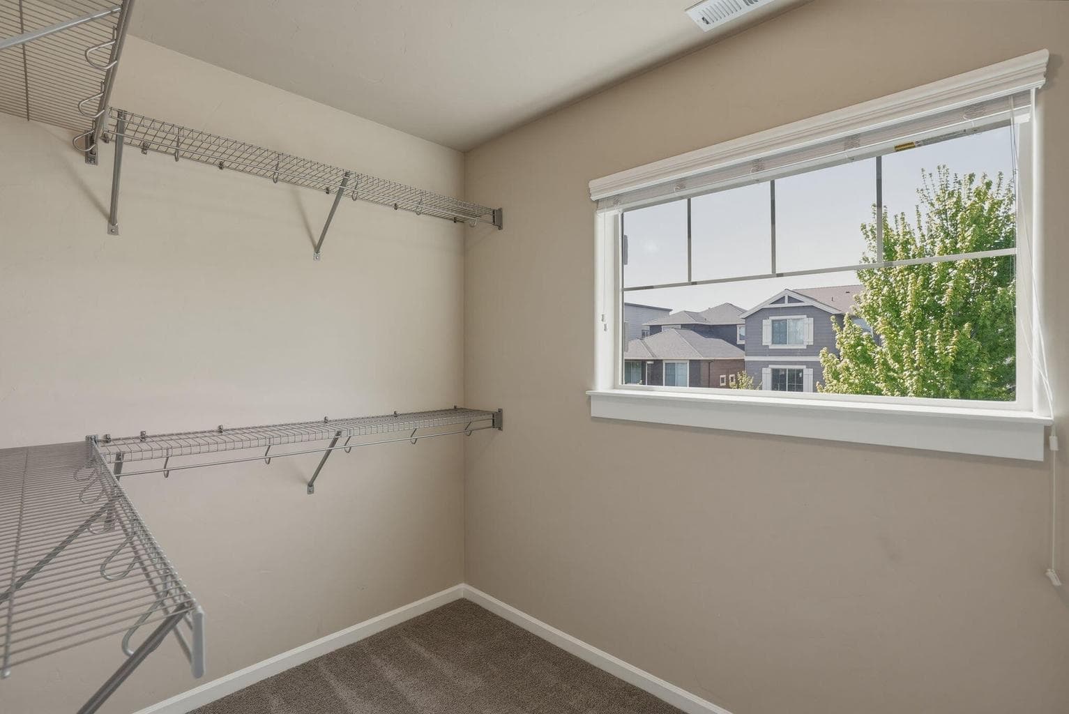 Photo of 20840 Gateway Drive 32 of 37