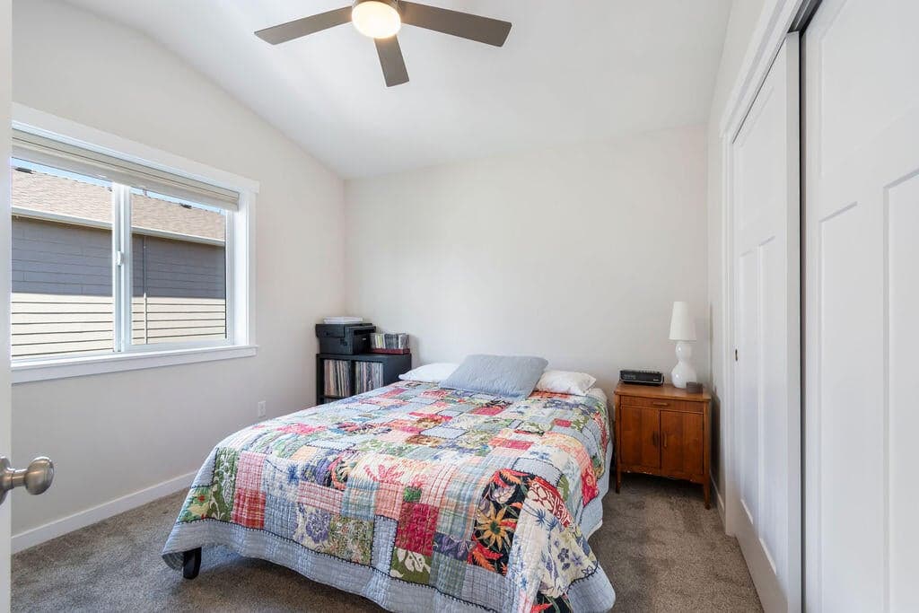 Photo of 516 SE Gleneden Place 37 of 54