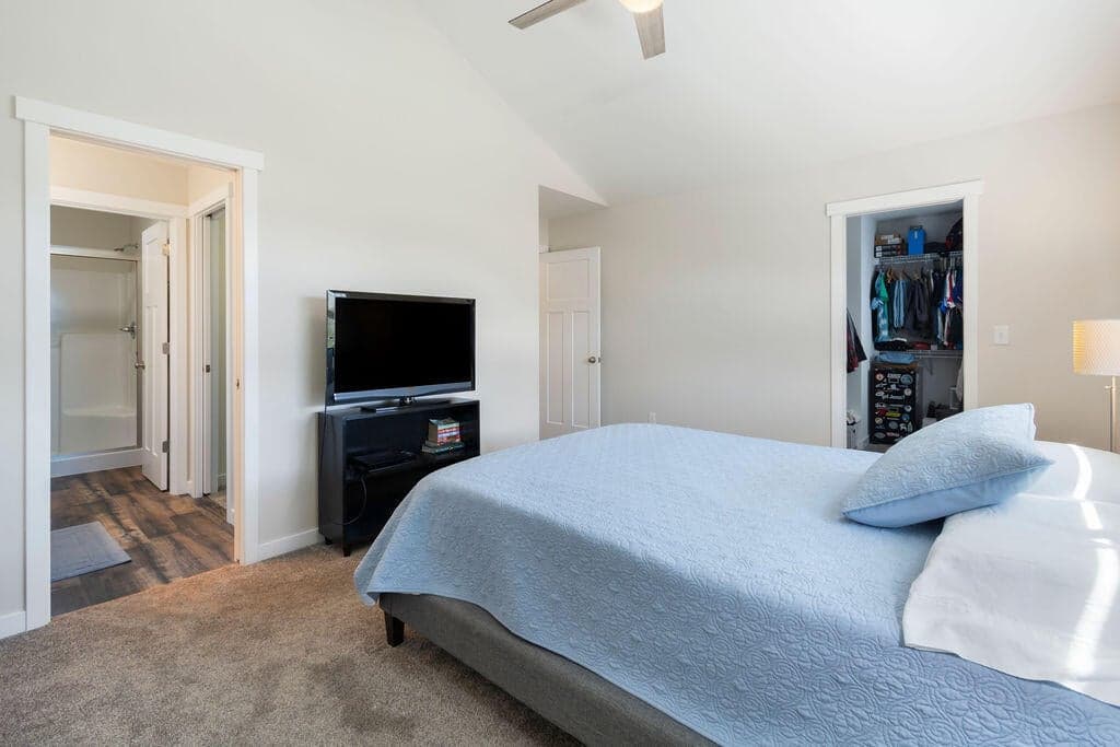 Photo of 516 SE Gleneden Place 39 of 54