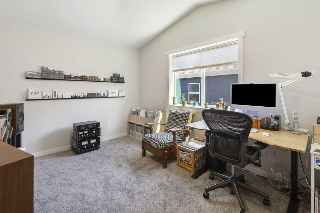Photo of 516 SE Gleneden Place 45 of 54