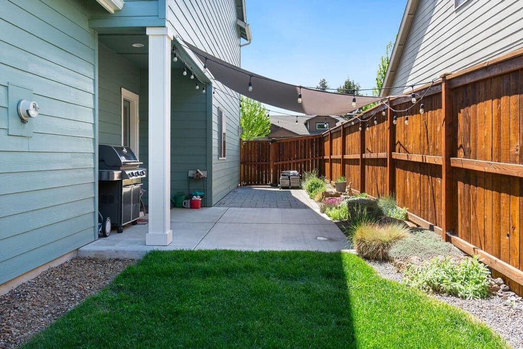 Photo of 516 SE Gleneden Place 47 of 54