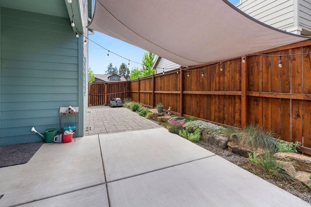 Photo of 516 SE Gleneden Place 50 of 54