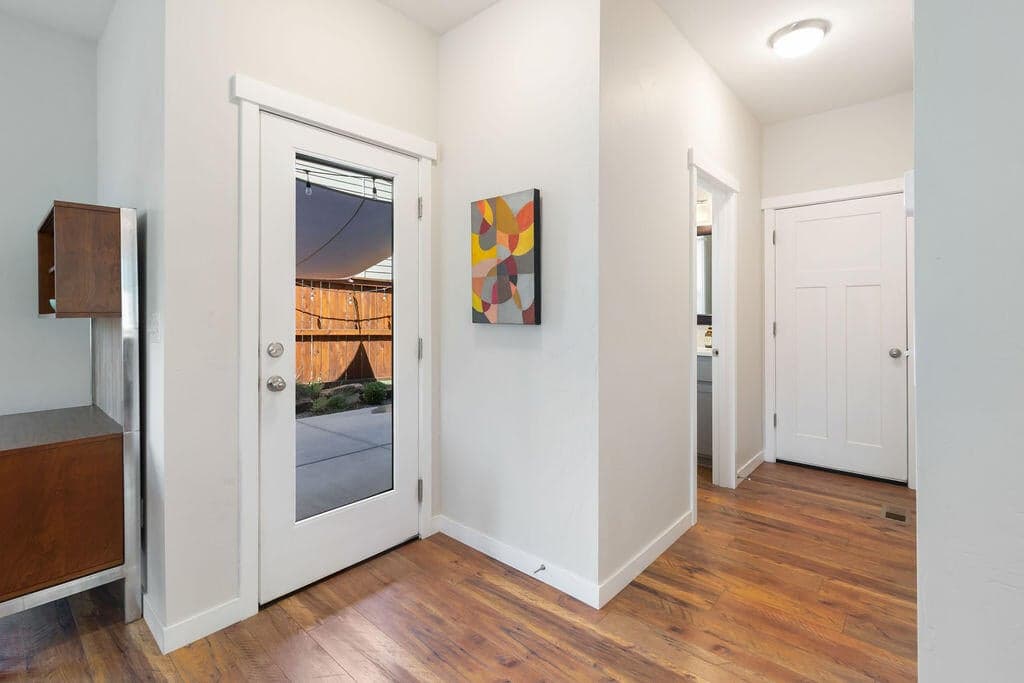 Photo of 516 SE Gleneden Place 25 of 54