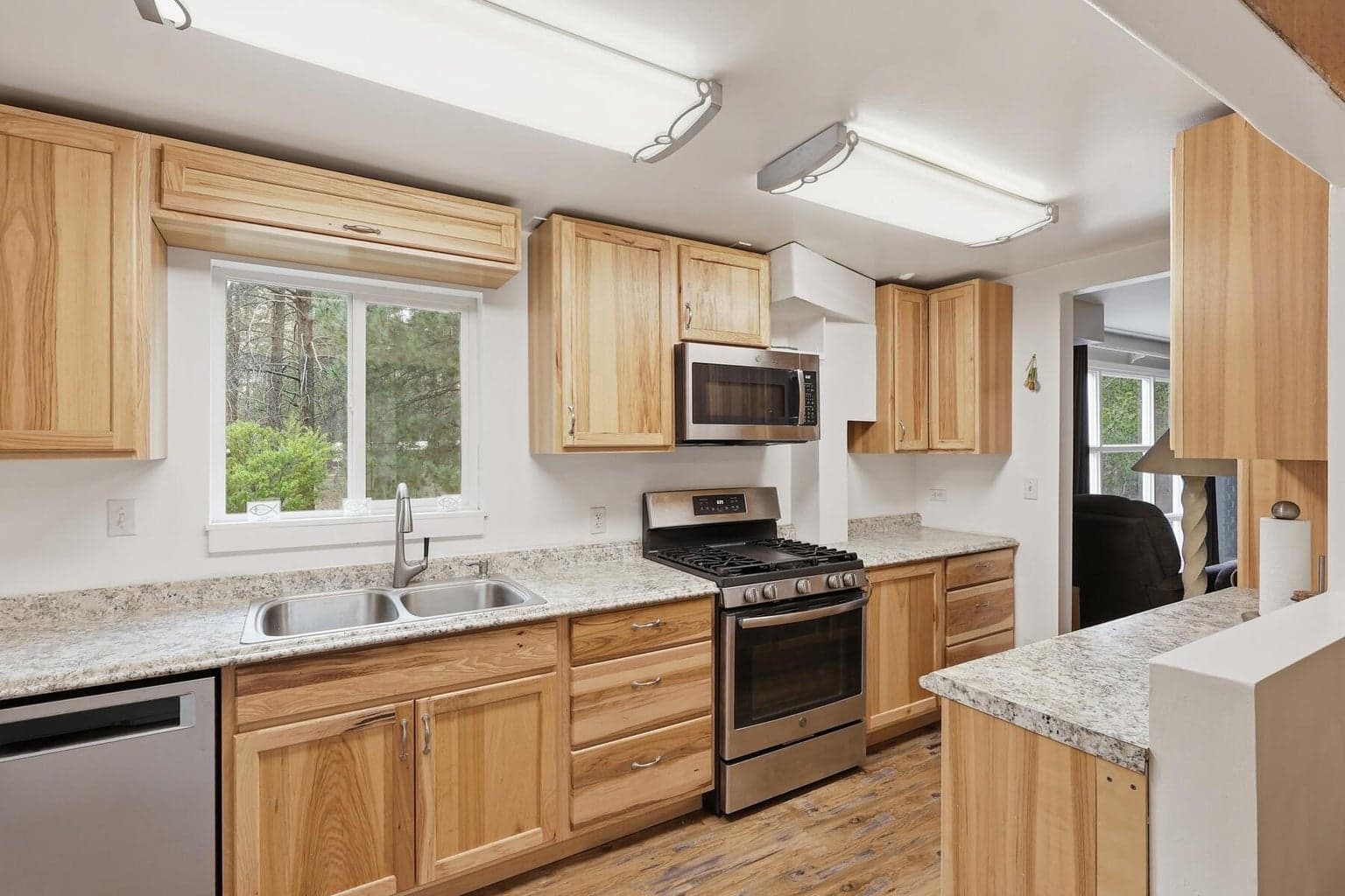Photo of 15789 Deedon Lane 12 of 59