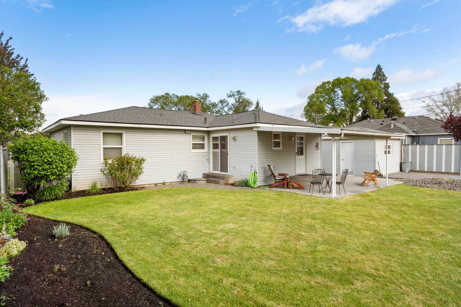 Photo of 946 SW 13th Street 38 of 48