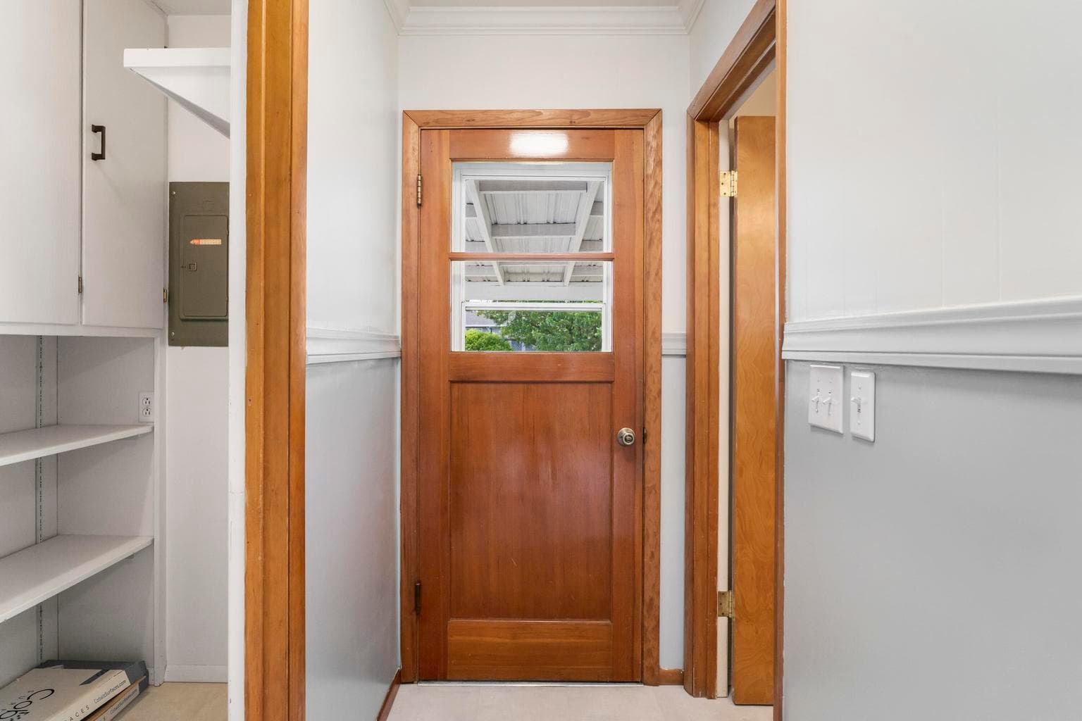 Photo of 946 SW 13th Street 36 of 48