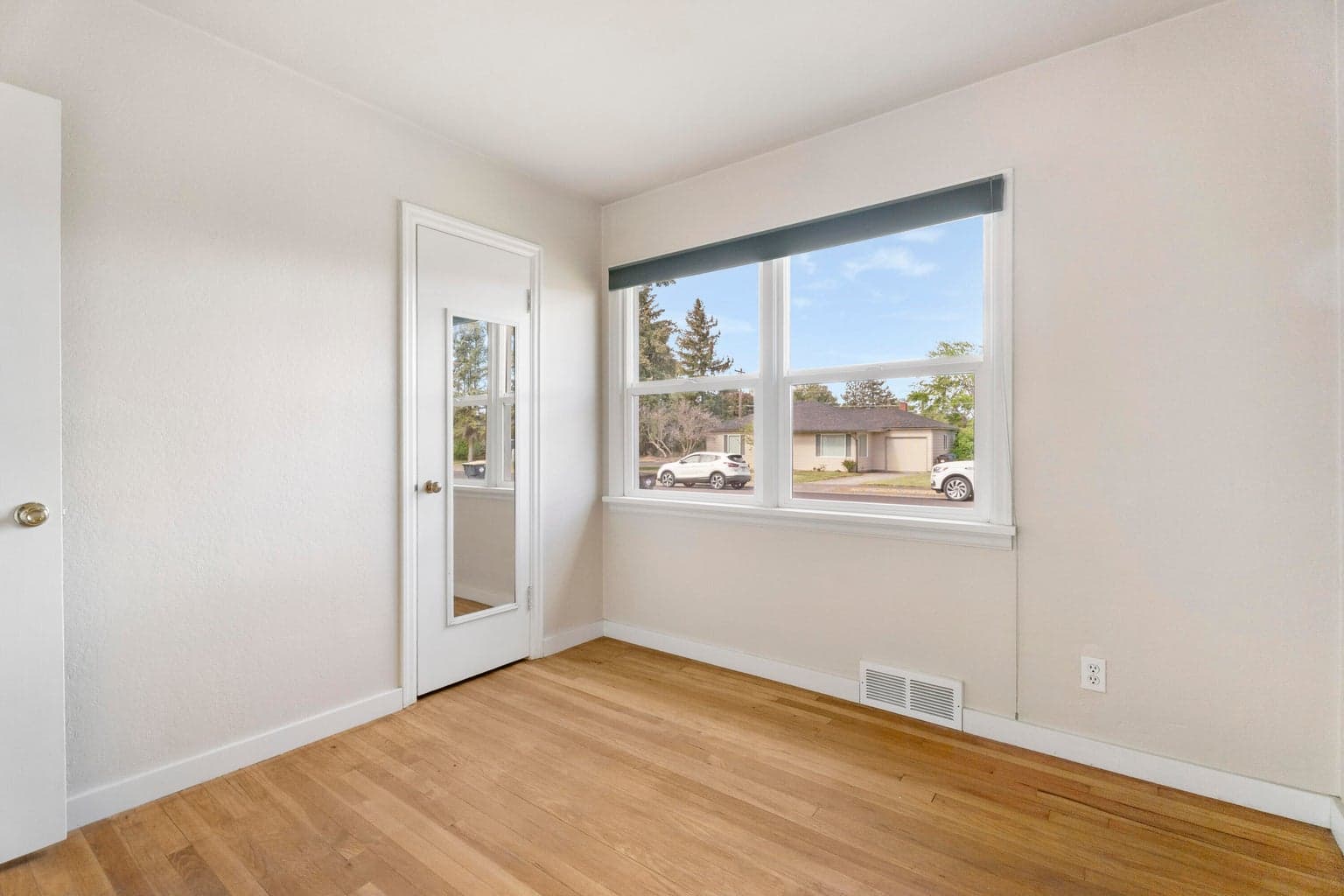 Photo of 946 SW 13th Street 30 of 48