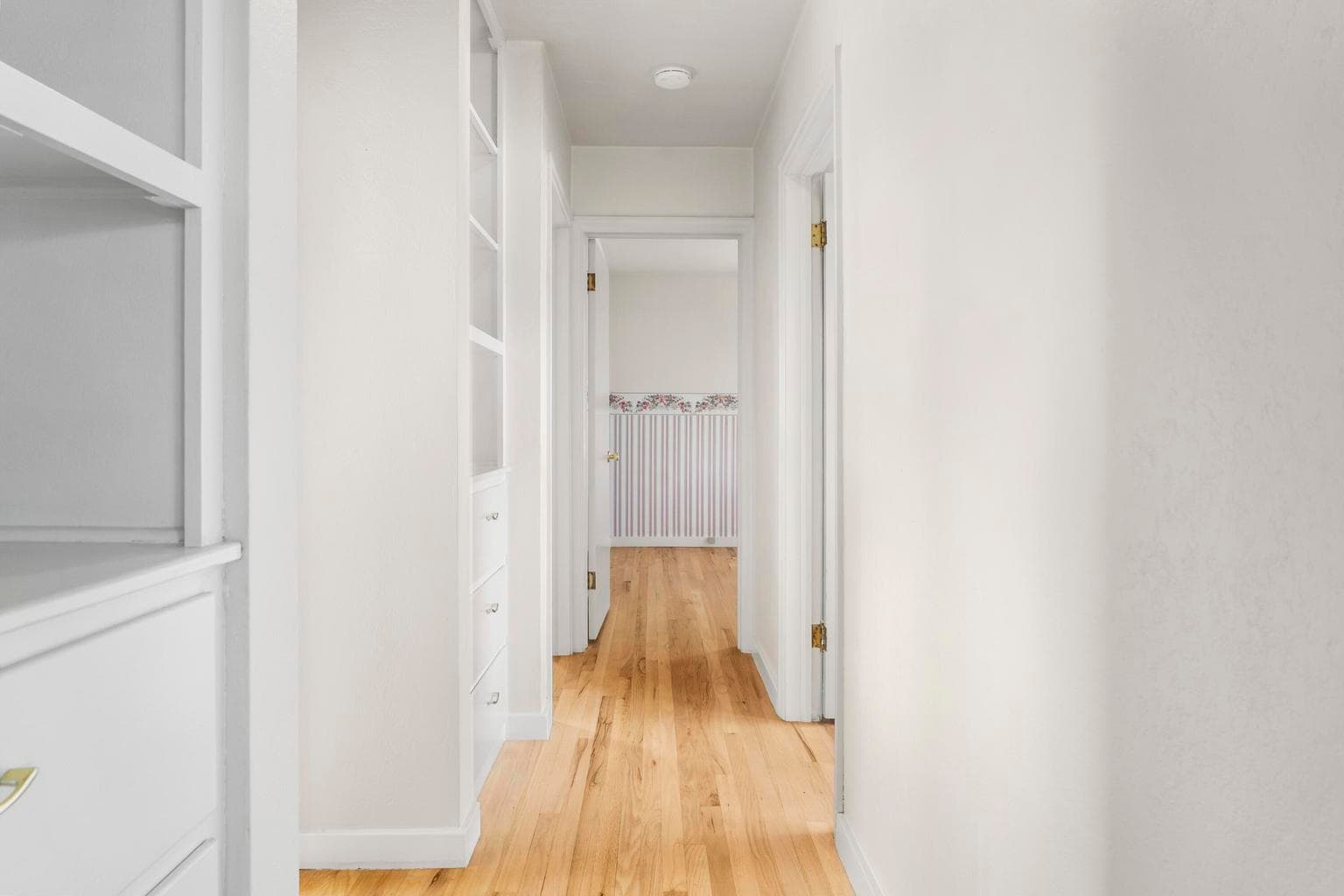 Photo of 946 SW 13th Street 23 of 48