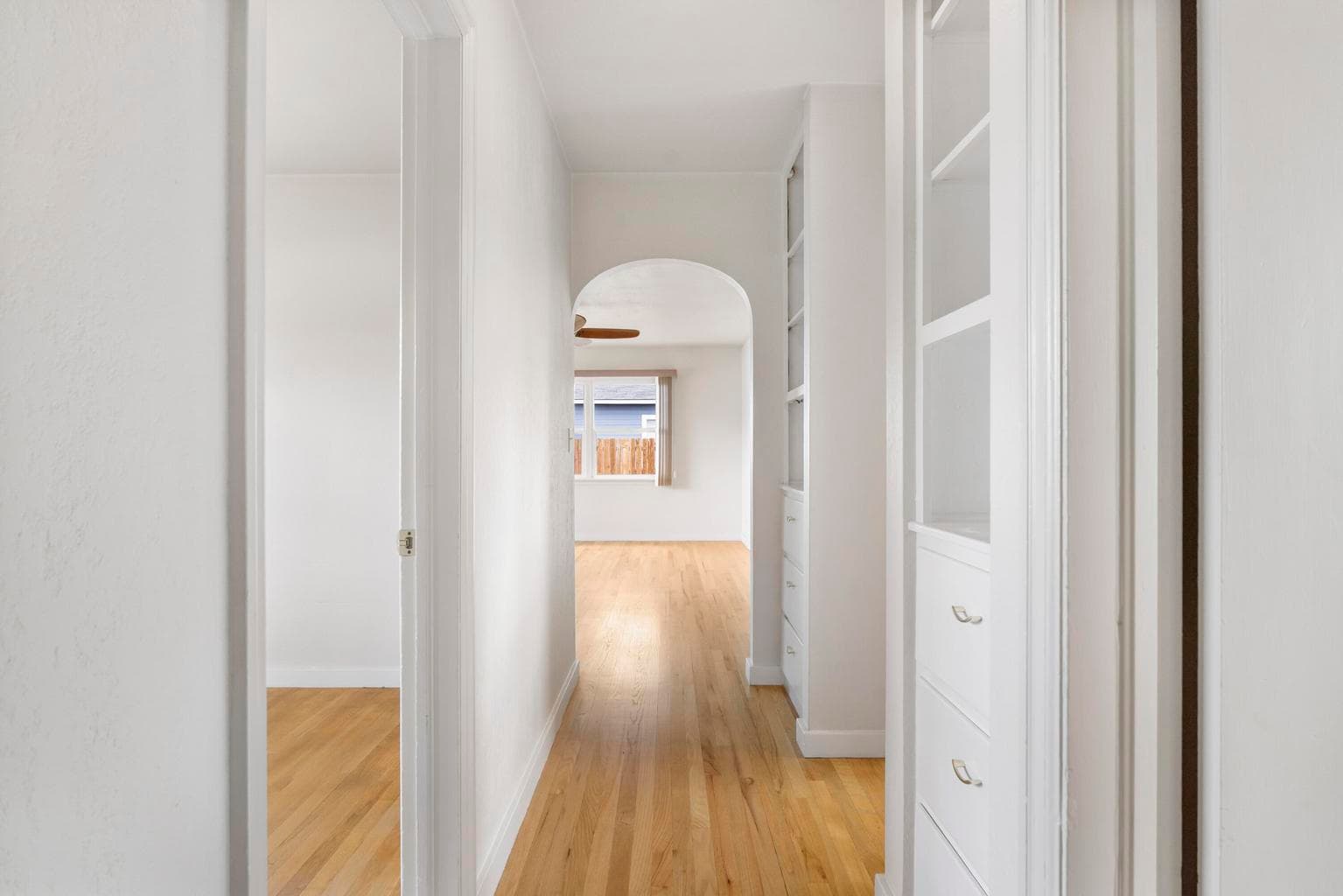 Photo of 946 SW 13th Street 34 of 48