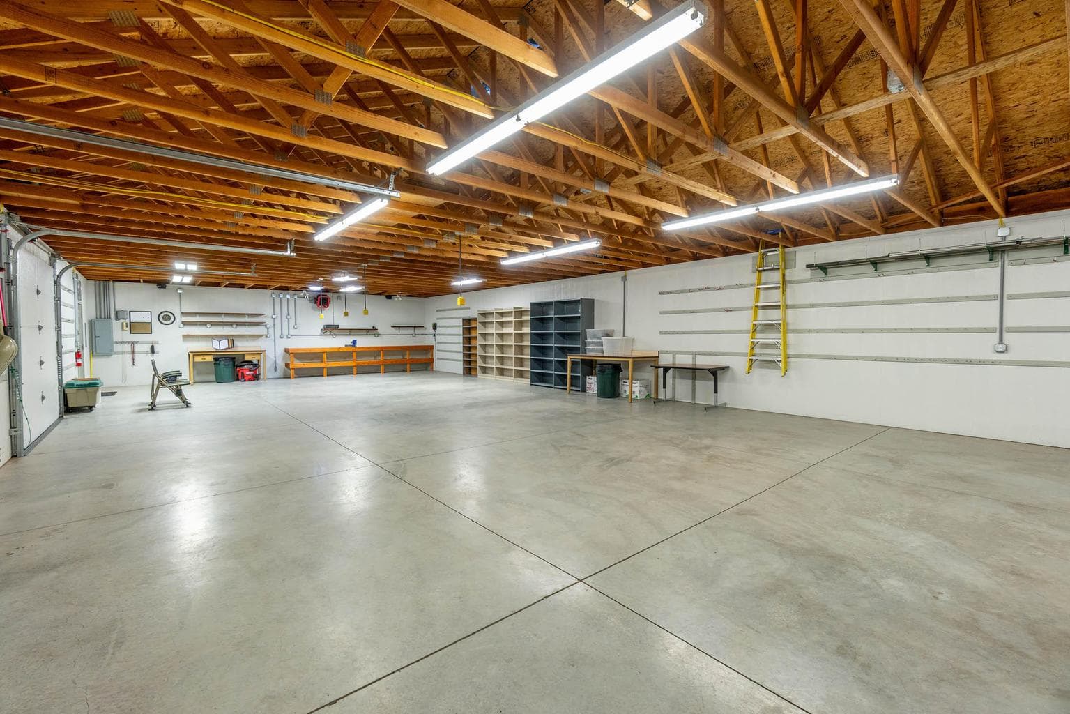 Photo of 3854 NE Fern Lane 26 of 29