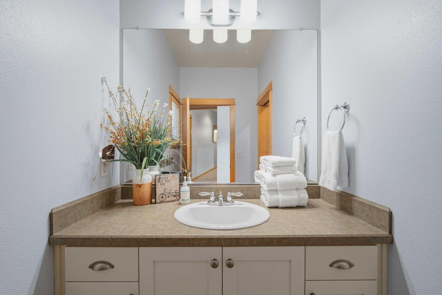 Photo of 57129 Evergreen Loop 25 of 59