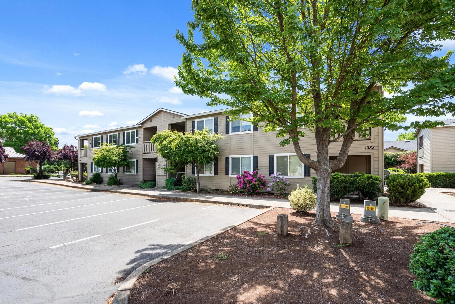Grounds and 8-plex.