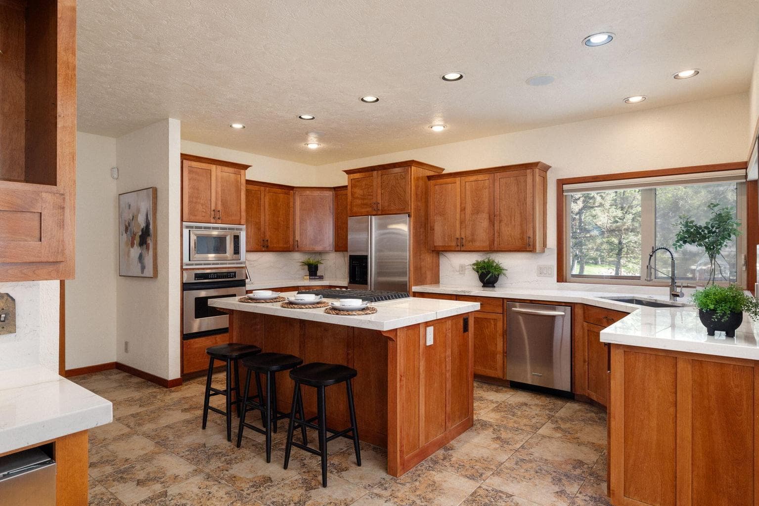 Photo of 2590 NW Foley Court 10 of 48