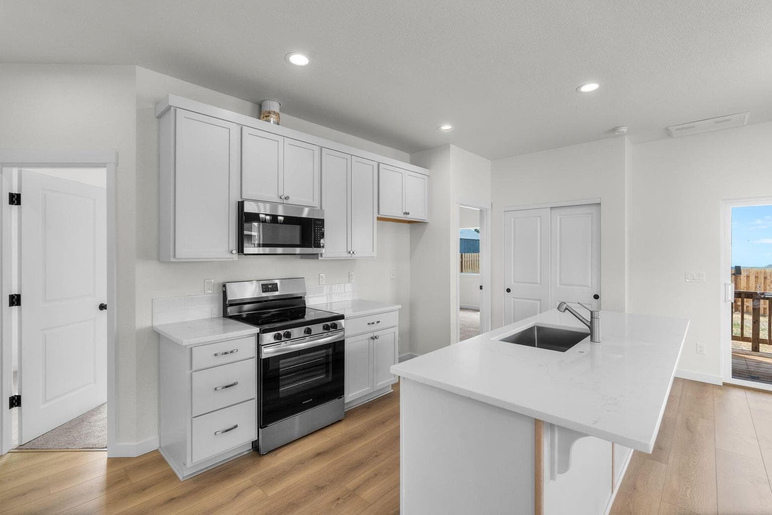 Photo of 510 6th 5 of 22