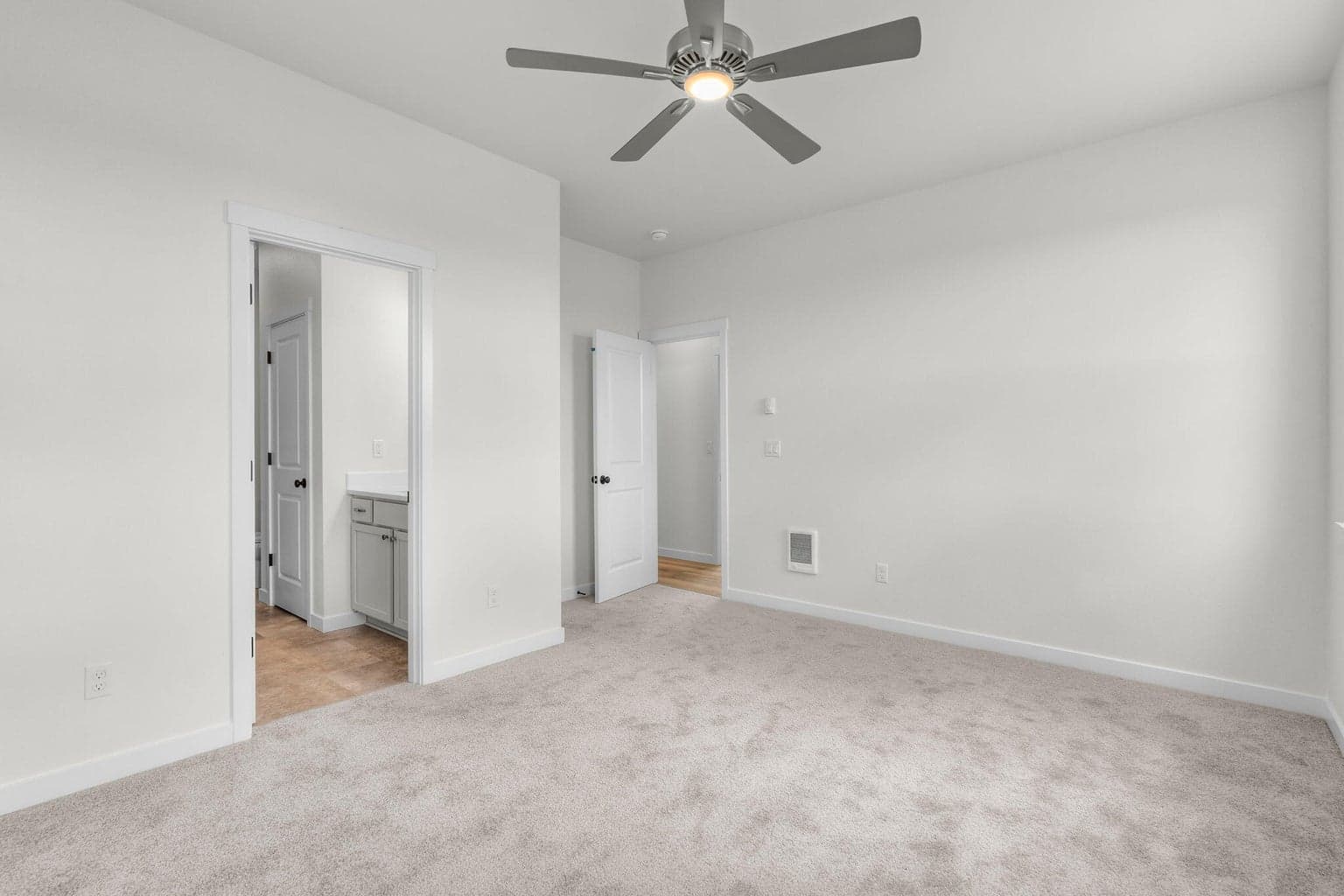 Photo of 508 SW 6th Street 11 of 21