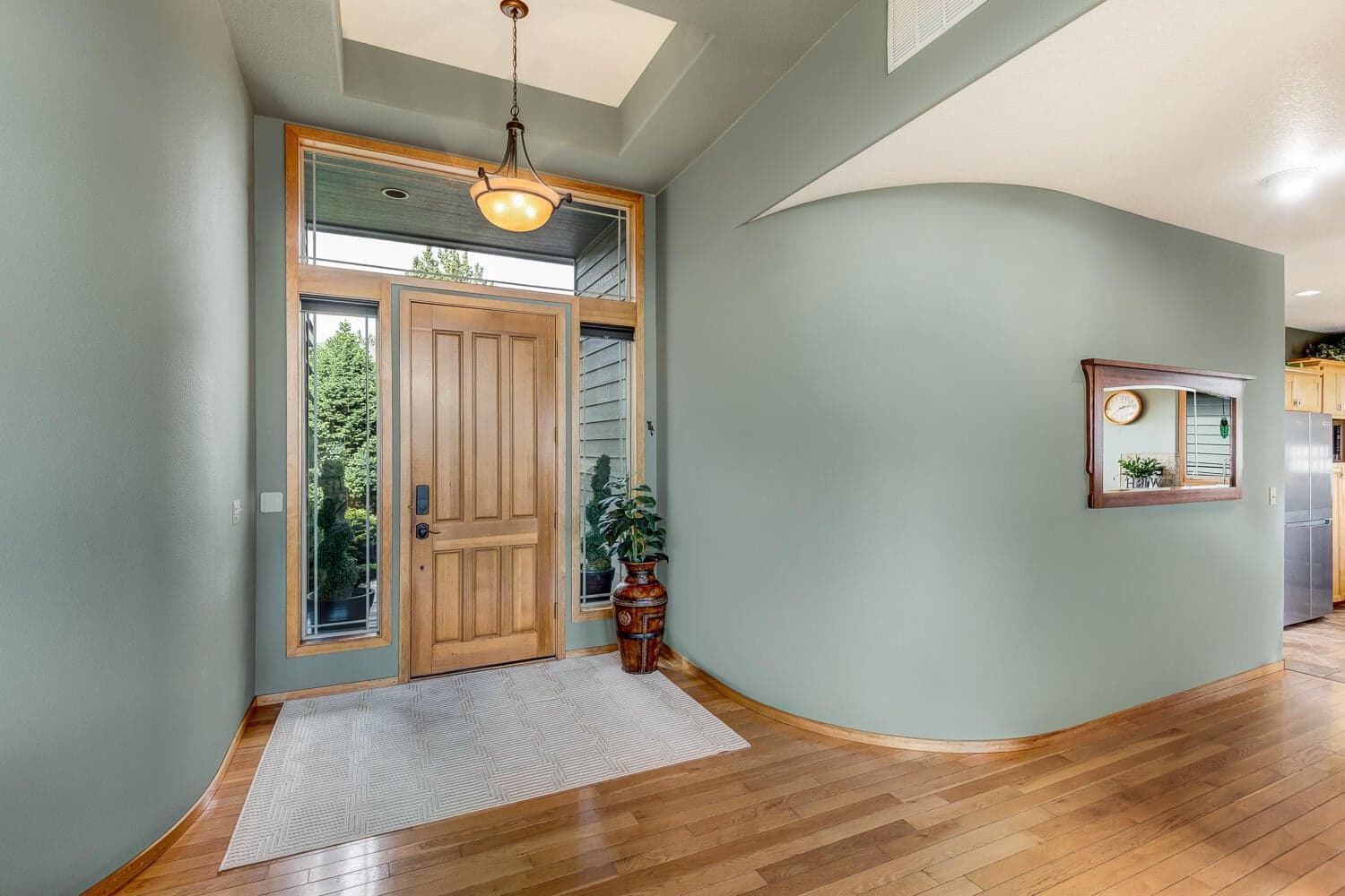 Photo of 2434 34th 3 of 36