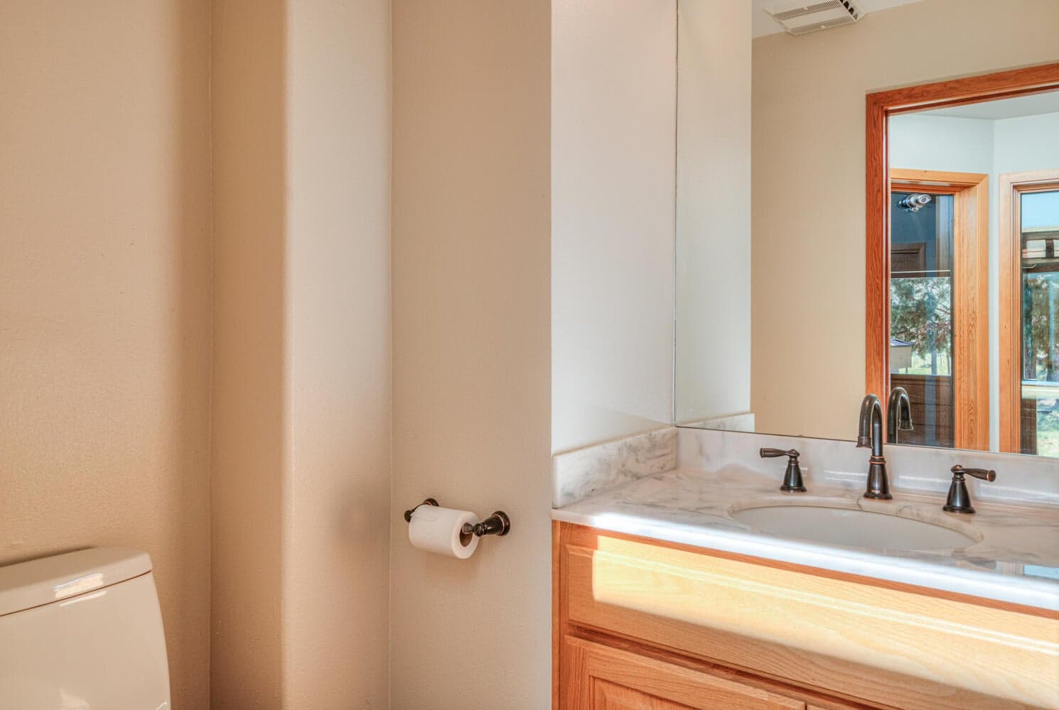 Photo of 57665 Aspen Lane 14 of 36