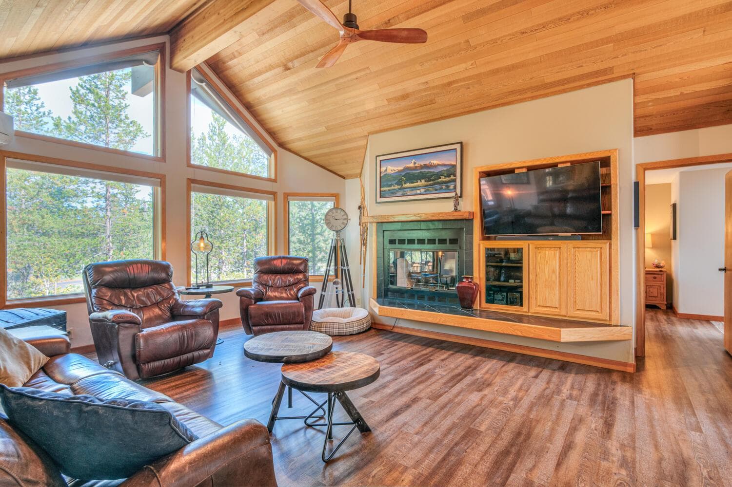 Photo of 57665 Aspen Lane 6 of 36