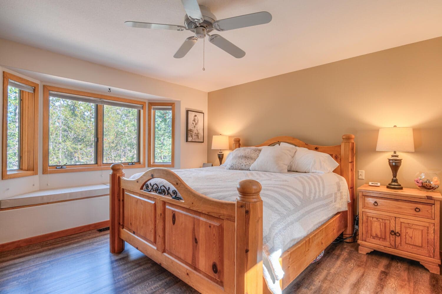 Photo of 57665 Aspen Lane 13 of 36