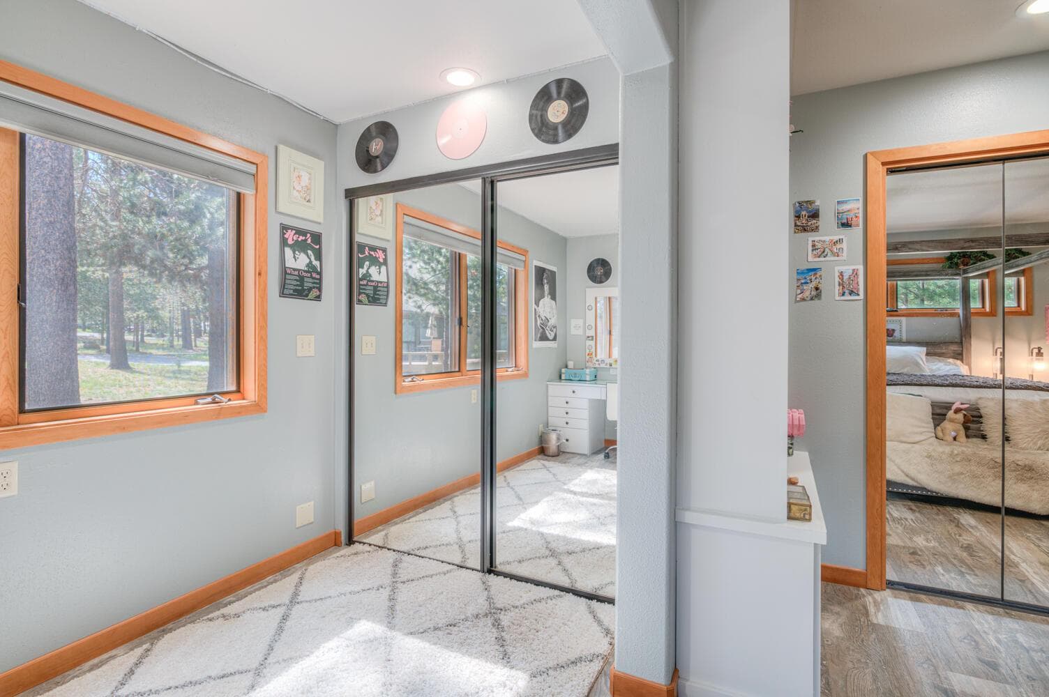 Photo of 57665 Aspen Lane 21 of 36