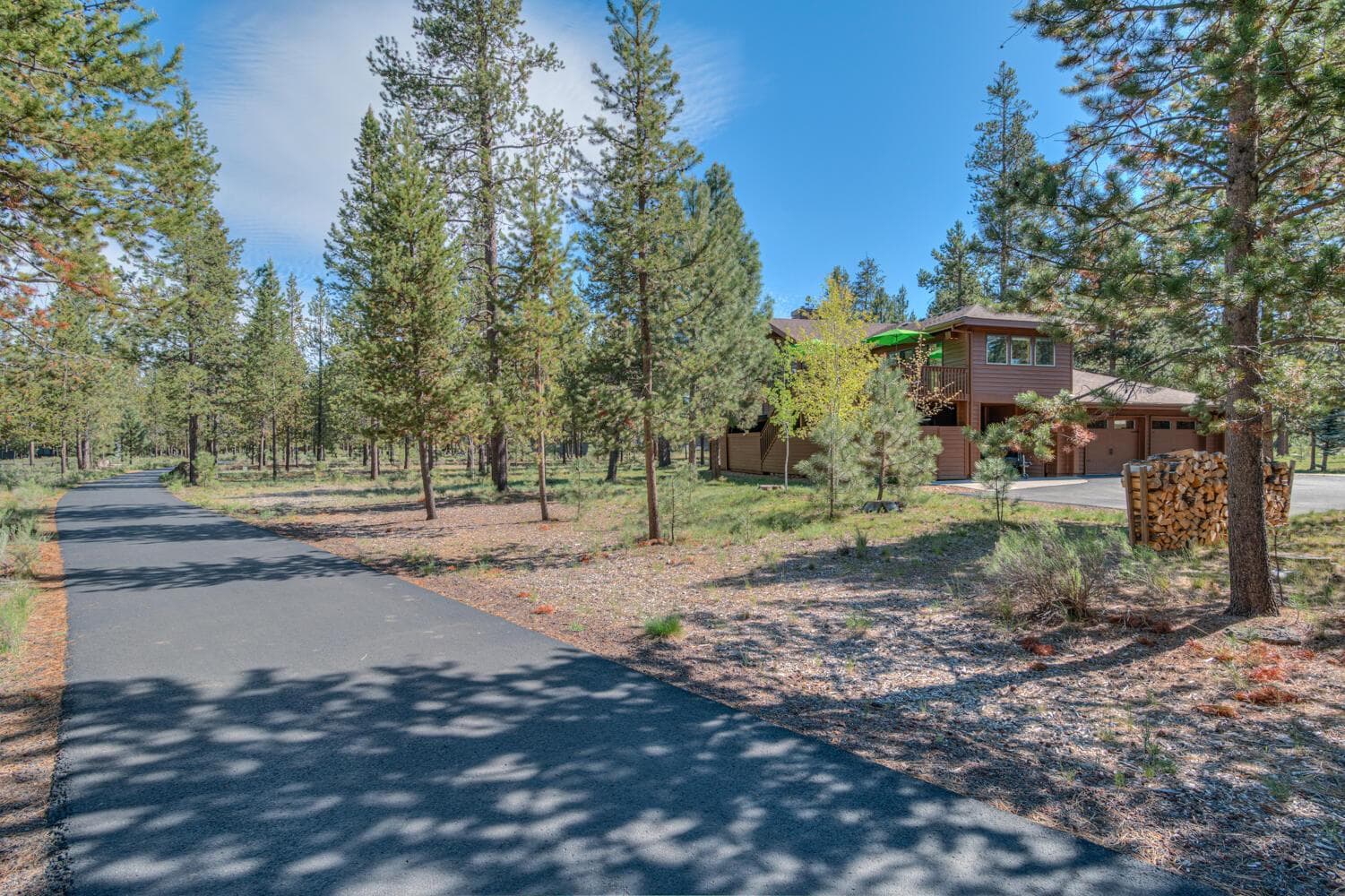 Photo of 57665 Aspen Lane 28 of 36