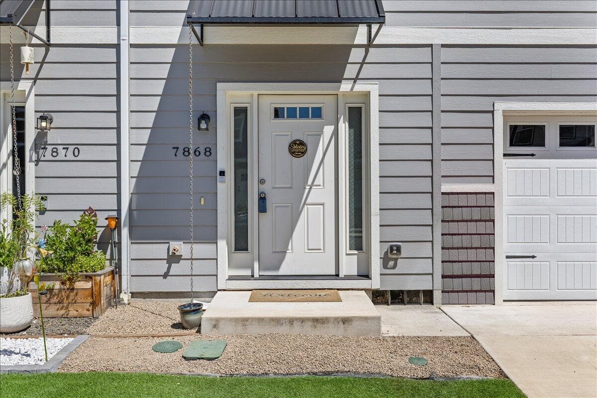 Photo of 7868 28th 2 of 20