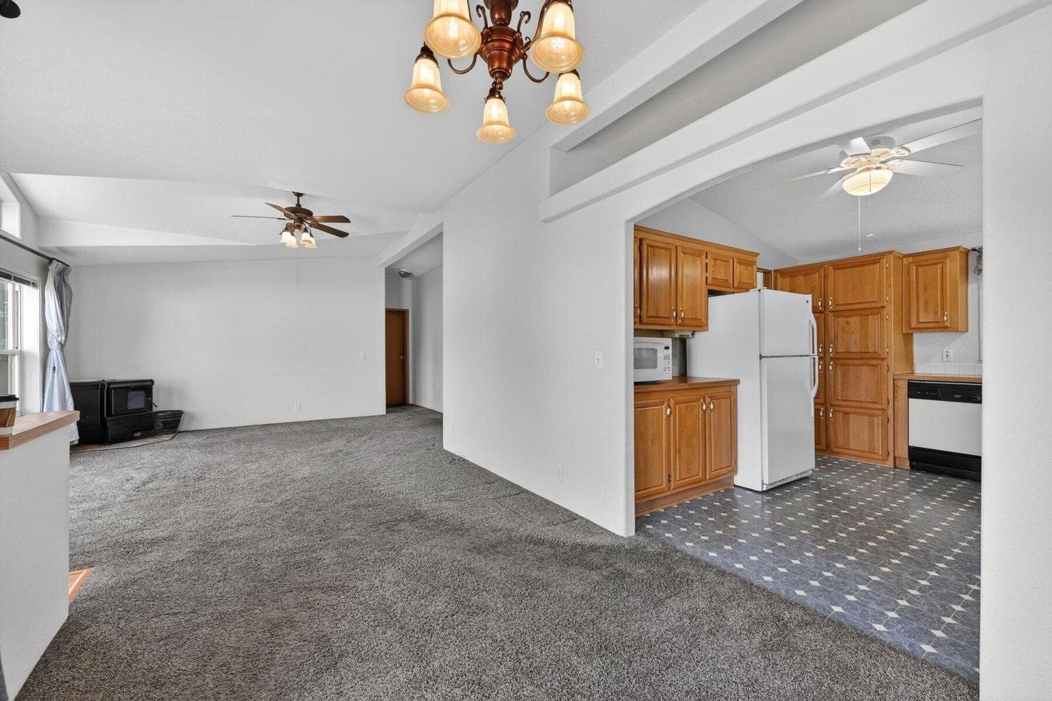 Photo of 826 Shoshone 4 of 38