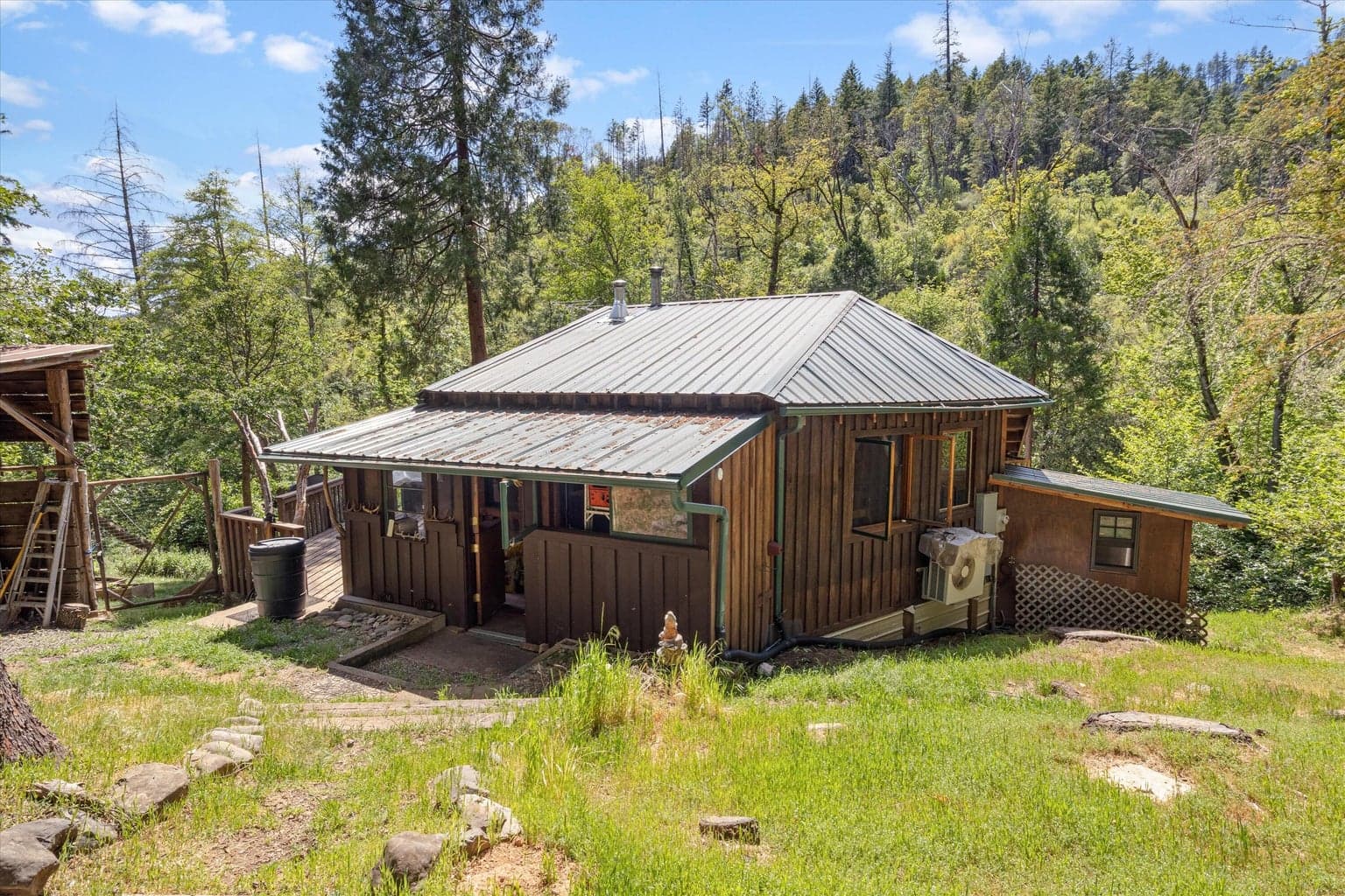 Photo of 4280 Lower Wolf Creek 3 of 45