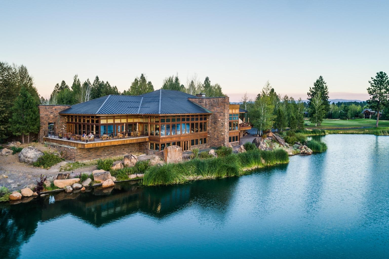 Owners and renters may dine at this private club. To learn more about membership, go to Brokentop.com