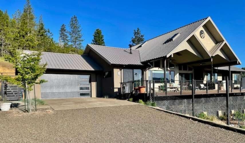 Photo of 693 Ironwood 2 of 40