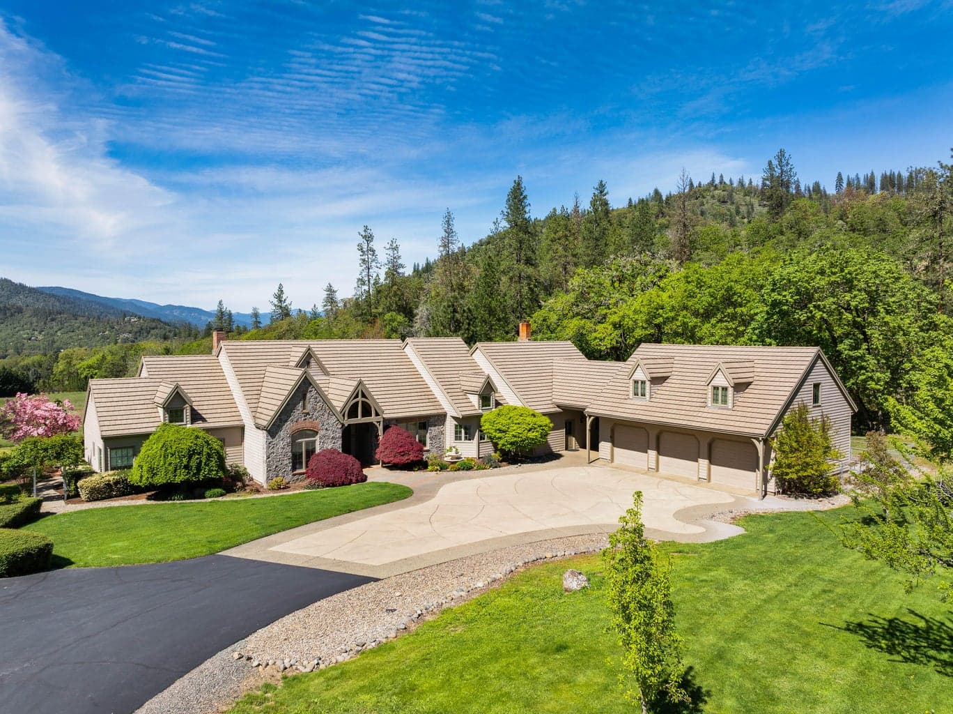 Photo of 3396 Foots Creek Road 1 of 91