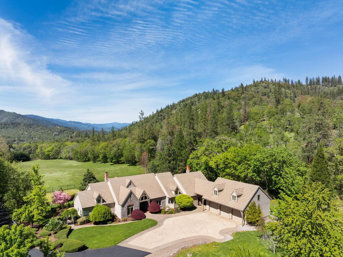 Photo of 3396 Foots Creek Road 4 of 91