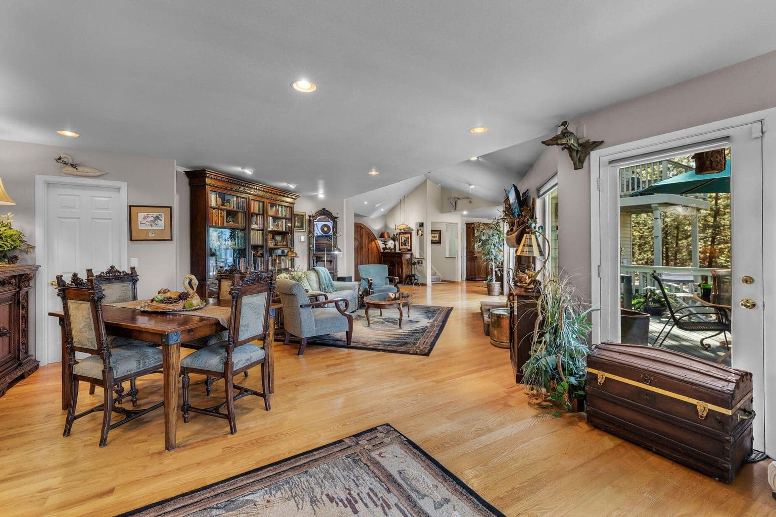 Great Room - Dinning Area