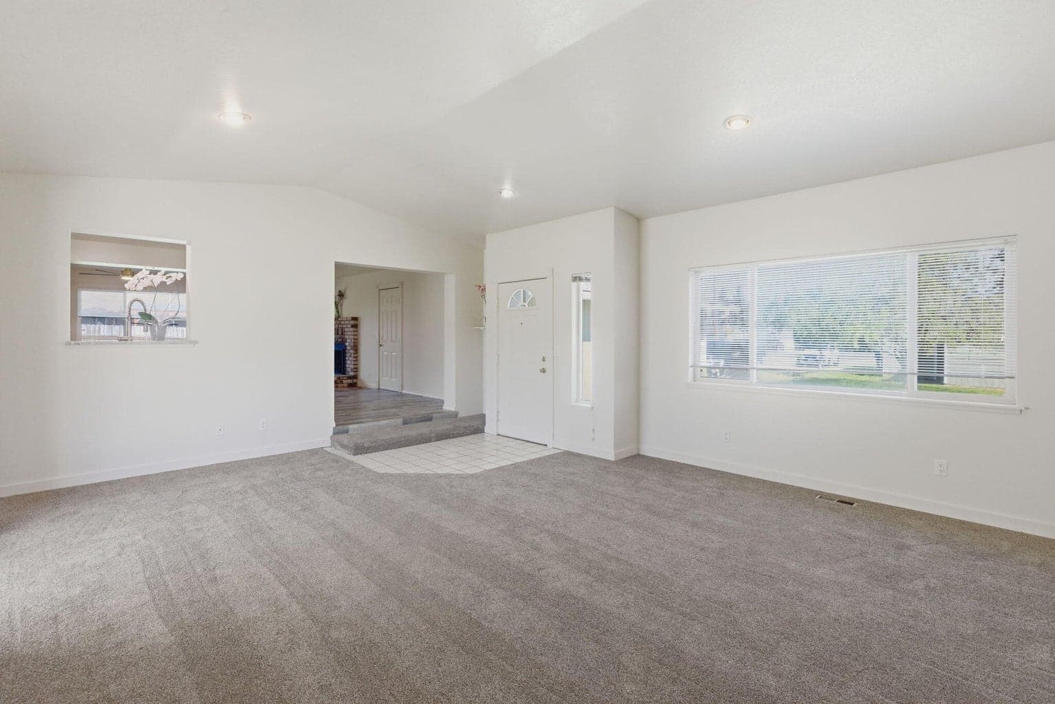 Photo of 1225 Grandview 5 of 23