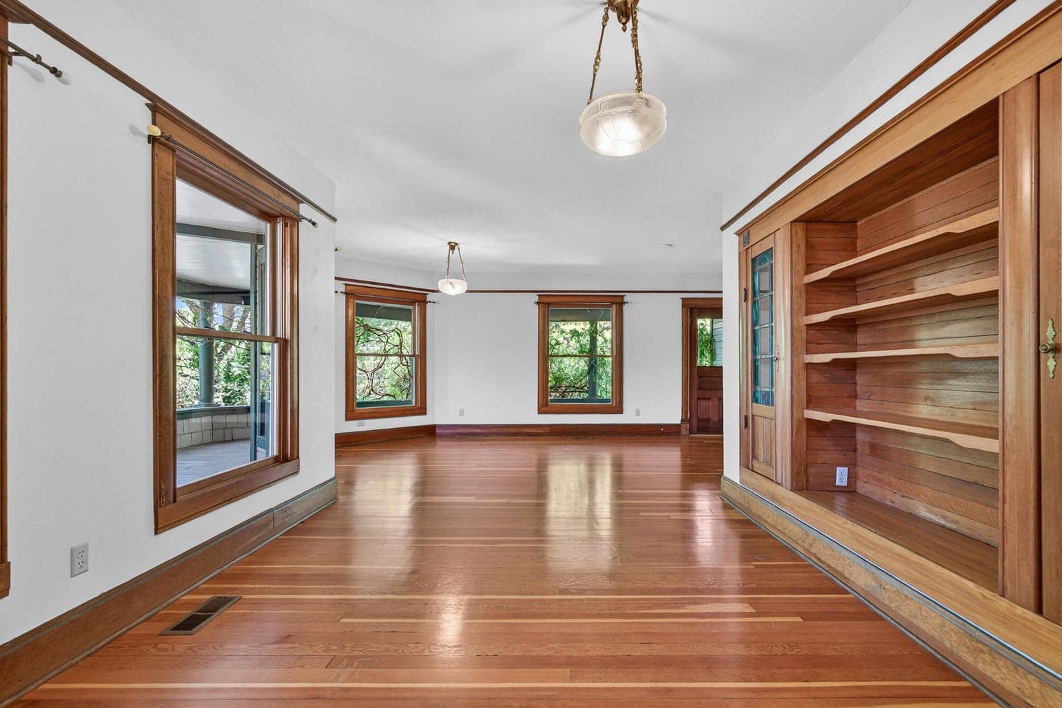 Photo of 19 Gresham 5 of 42