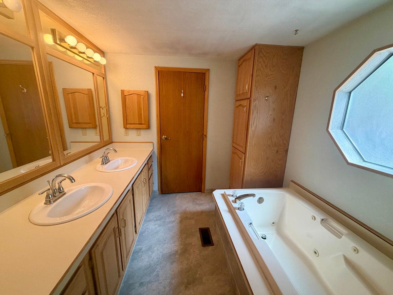 Photo of 52141 Foxtail Road 20 of 30
