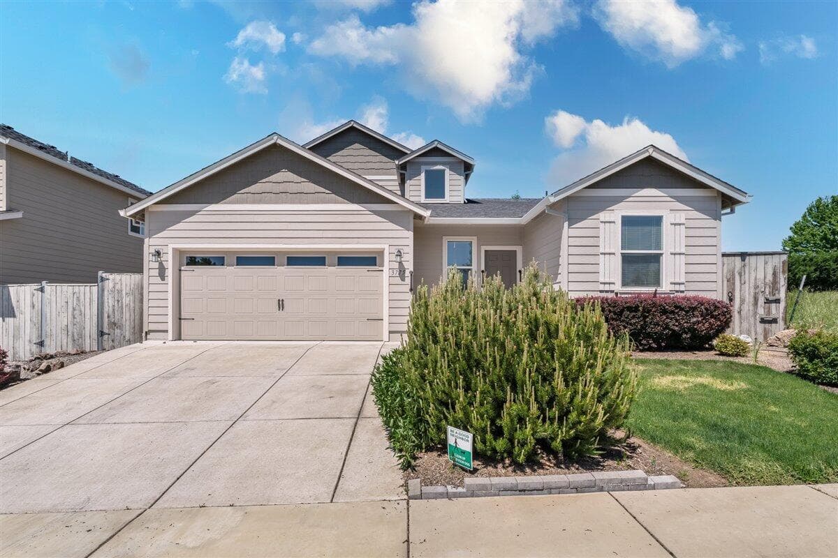 3775 Sidney