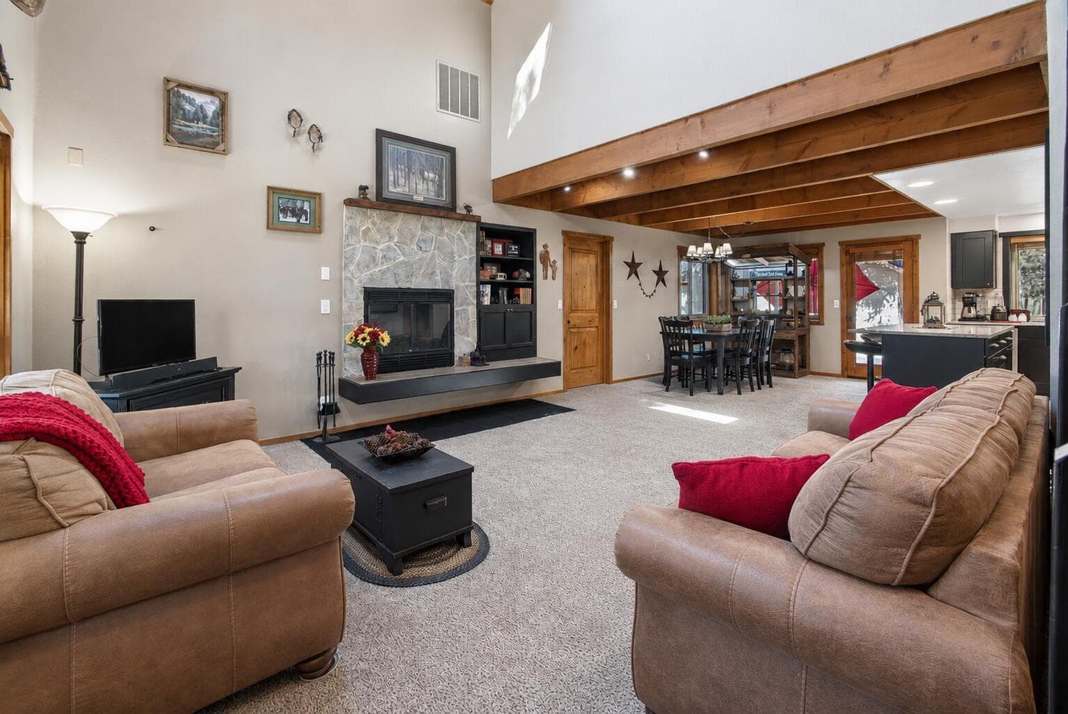 Photo of 57803 Mt Rainier Lane 6 of 31