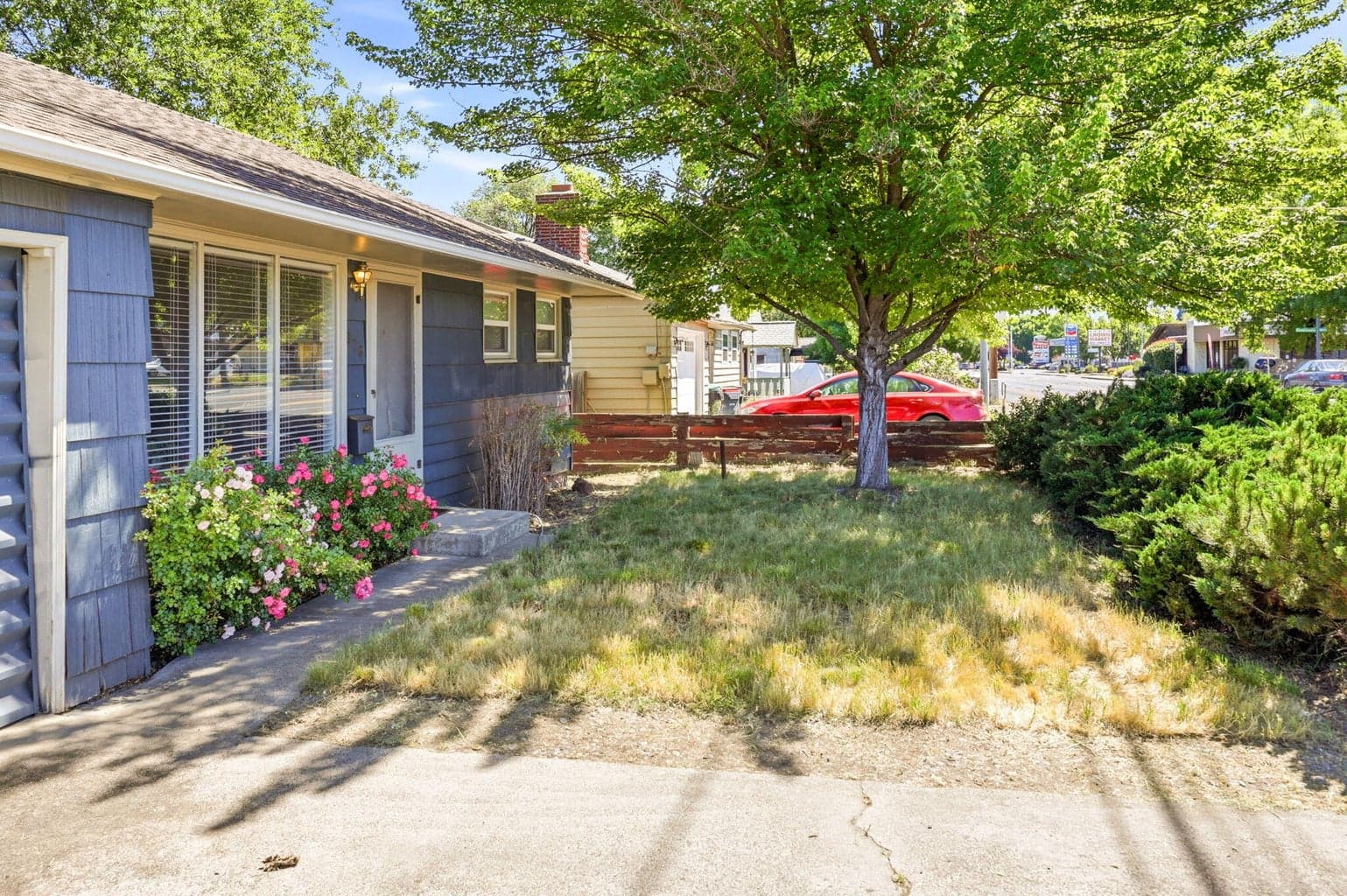 Photo of 876 Stewart 4 of 25