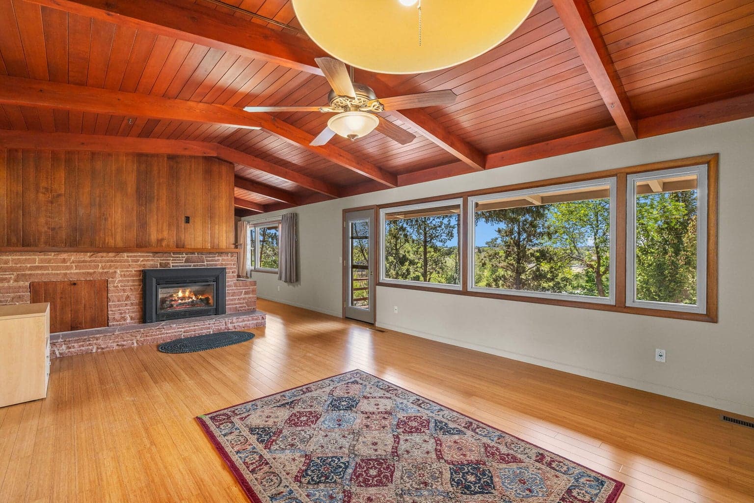 Photo of 176 SE Hillcrest Street 14 of 65