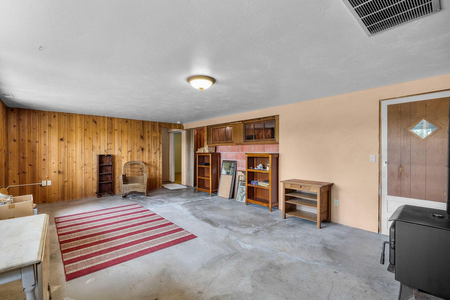 Photo of 176 SE Hillcrest Street 35 of 65