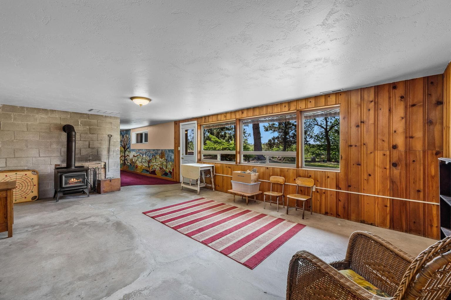 Photo of 176 SE Hillcrest Street 33 of 65