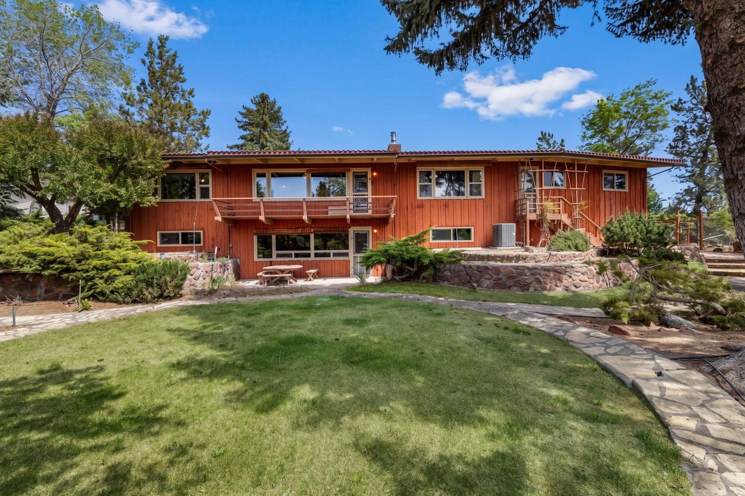 Photo of 176 SE Hillcrest Street 52 of 65