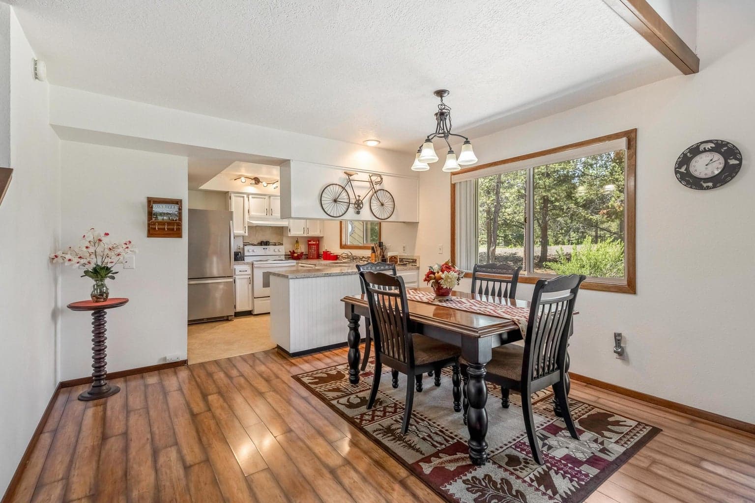 Photo of 57339 Mountain View Lane 6 of 35