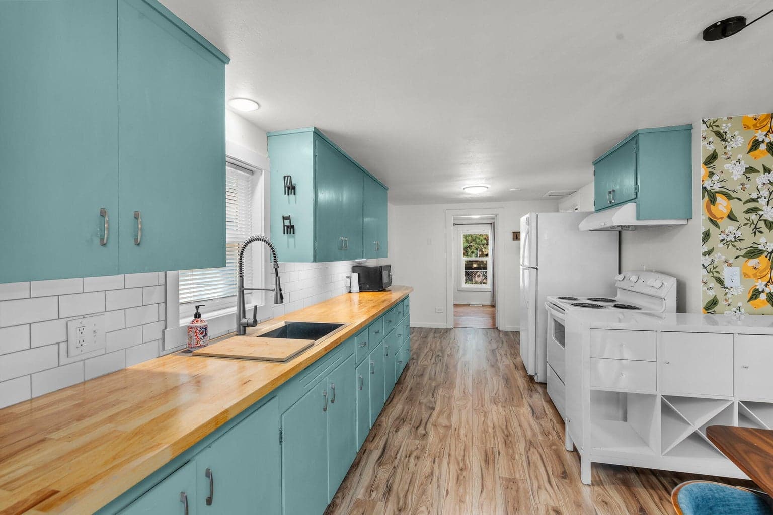 Photo of 565 SE Woodland Boulevard 15 of 43