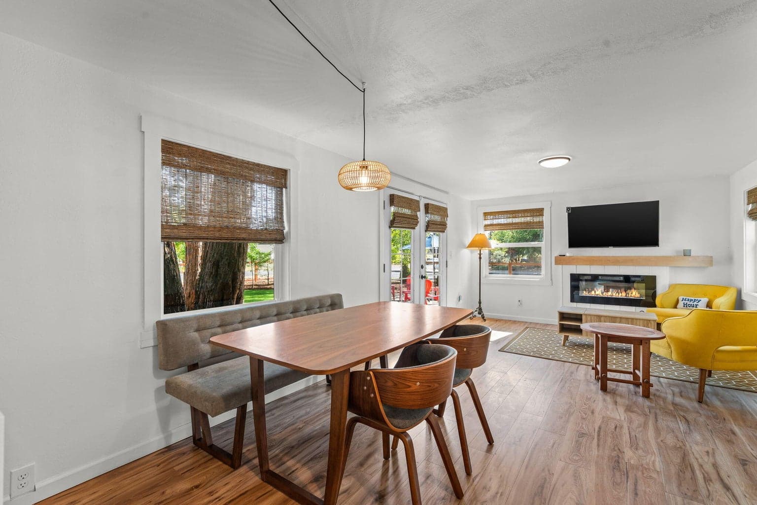 Photo of 565 SE Woodland Boulevard 17 of 43