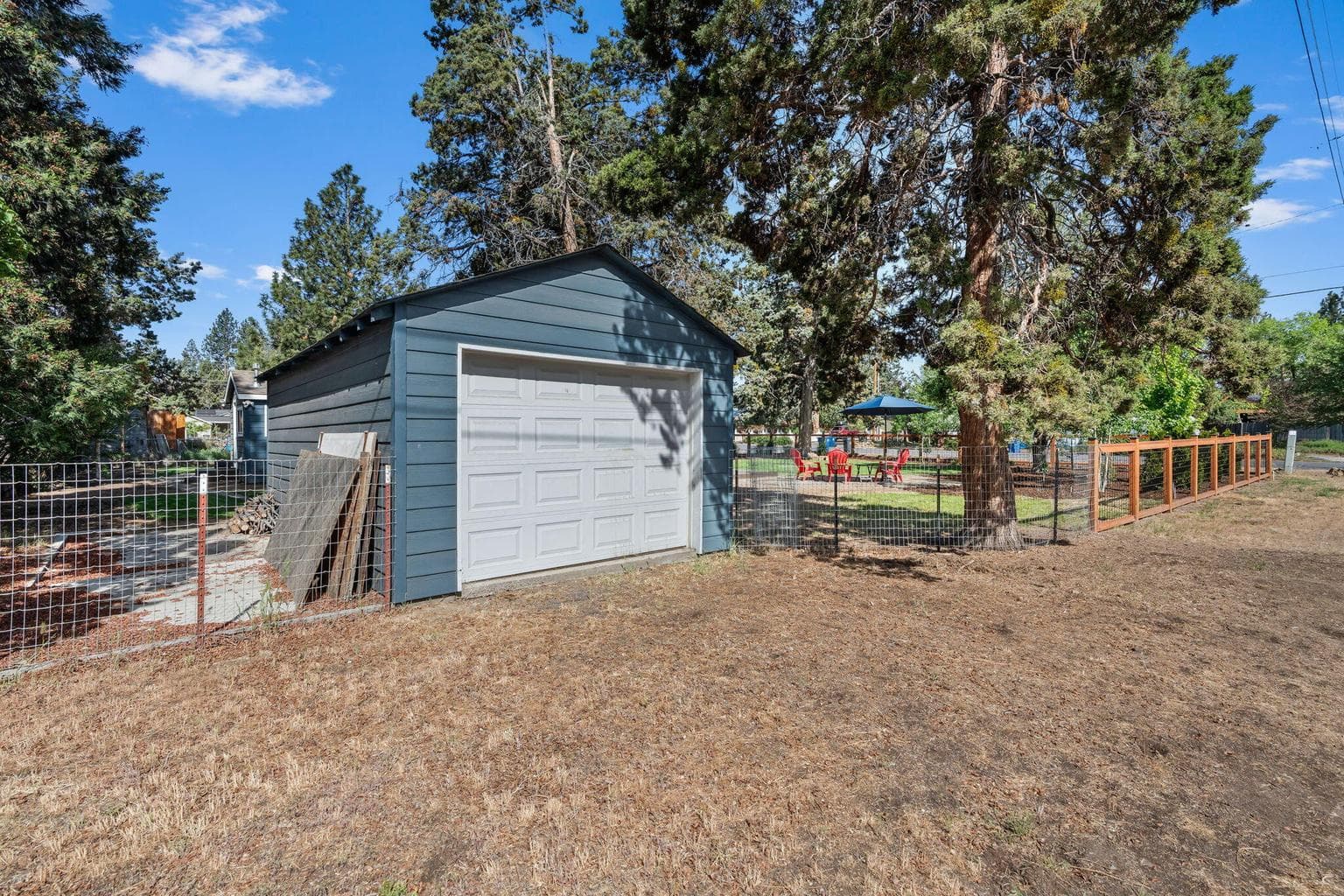 Photo of 565 SE Woodland Boulevard 40 of 43