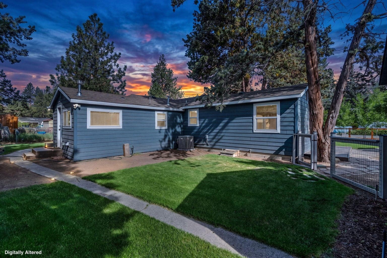 Photo of 565 SE Woodland Boulevard 42 of 43